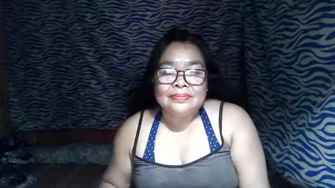 Snapshot of chenita_kits chatting on 12-15-25, 11:14 chenita_kits online show from 12-15-25, 11:14