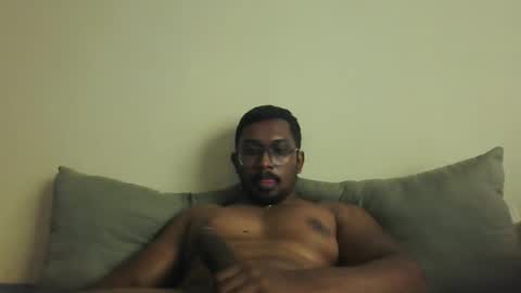 chennaibull1011 online show from 04-26-26, 05:27
