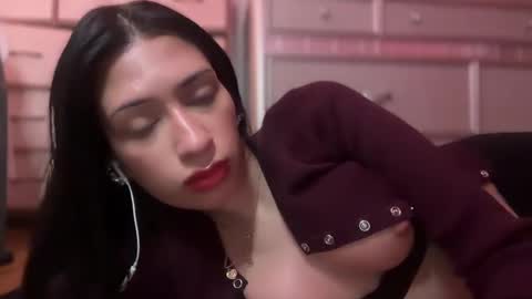 cherliecarmen online show from 02-07-25, 04:24