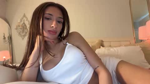Snapshot of cherliecarmen chatting on 05-20-26, 06:36 cherliecarmen online show from 05-20-26, 06:36