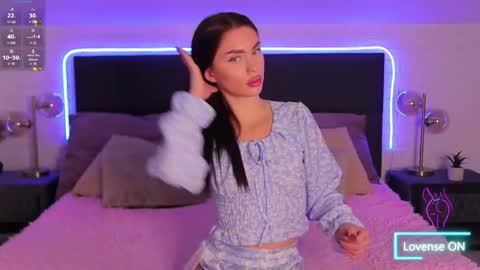 Cherry  Kiss online show from 09-17-25, 07:04