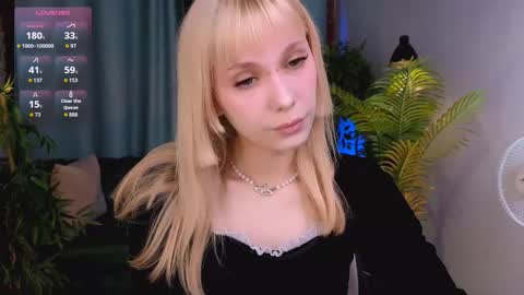 Snapshot of cherry_bitter chatting on 09-22-25, 09:50 Cherry baby online show from 09-22-25, 09:50