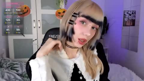 Snapshot of cherry_bitter chatting on 10-31-25, 10:33 Cherry baby online show from 10-31-25, 10:33