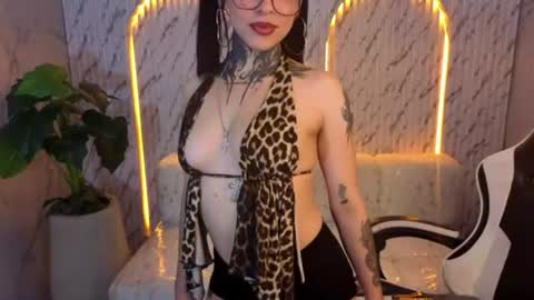 Snapshot of cherry_bloom_tx chatting on 07-04-26, 12:44 Follow me.. Live 730 to 1400 online show from 07-04-26, 12:44