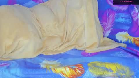 Mia online show from 11-20-25, 07:19