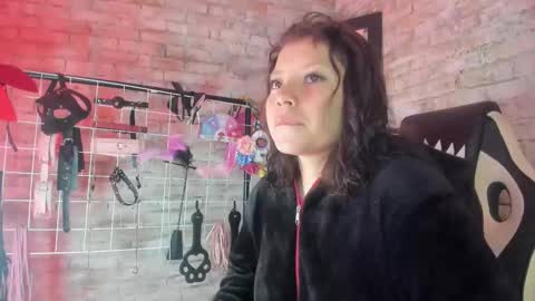 Snapshot of cherry_xoxx chatting on 11-02-25, 11:45 online show from 11-02-25, 11:45