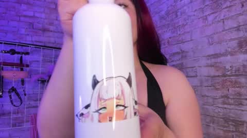 Snapshot of cherry_xoxx chatting on 11-08-25, 12:27 online show from 11-08-25, 12:27