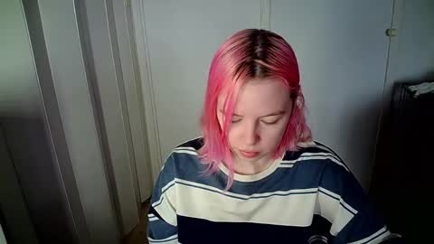 cherrybaby_0 online show from 04-21-26, 07:36