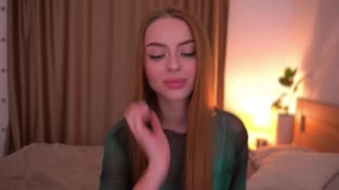 Snapshot of cherryblossom224 chatting on 09-18-25, 07:27 Alisha online show from 09-18-25, 07:27