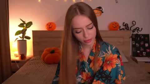 Snapshot of cherryblossom224 chatting on 10-24-25, 09:44 Alisha online show from 10-24-25, 09:44