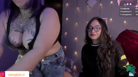 Snapshot of cherrybom_ chatting on 01-28-25, 08:47  dayis independent model  online show from 01-28-25, 08:47