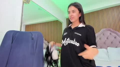 Cherry online show from 04-12-26, 01:32