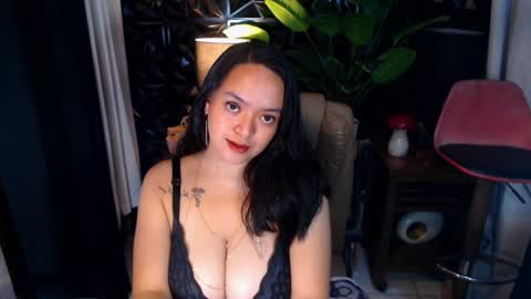 Snapshot of cherrybombshells chatting on 12-26-24, 04:32 CHERRY online show from 12-26-24, 04:32