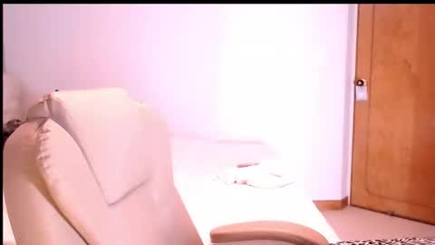 Anna online show from 11-17-25, 12:33