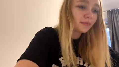Snapshot of cherryleija chatting on 05-13-26, 05:54 Lei online show from 05-13-26, 05:54