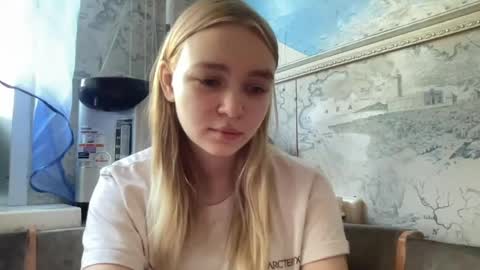 Snapshot of cherryleija chatting on 06-04-26, 04:29 Lei online show from 06-04-26, 04:29