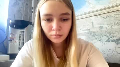 Snapshot of cherryleija chatting on 06-09-26, 08:15 Lei online show from 06-09-26, 08:15