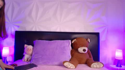 Snapshot of cherrylionn chatting on 10-10-25, 06:01 Cherry online show from 10-10-25, 06:01