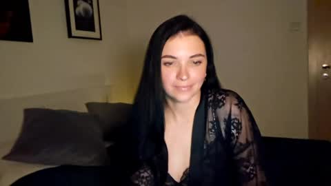 Snapshot of cherryluxe_ chatting on 05-19-26, 07:42 Kira online show from 05-19-26, 07:42