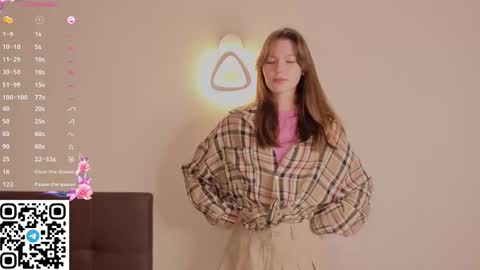 Loise online show from 11-24-25, 05:12