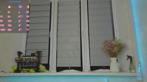 Lysia online show from 02-25-26, 01:43