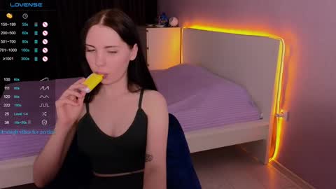 Katrine online show from 02-24-25, 01:46