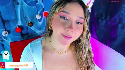 Snapshot of cherryyquen chatting on 10-14-25, 08:31 Cherry Queen online show from 10-14-25, 08:31