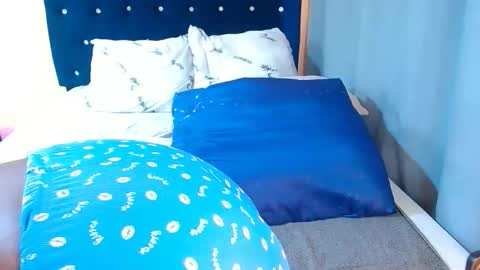 Snapshot of cherryyummy69 chatting on 11-30-25, 11:36 cherryyummy69 online show from 11-30-25, 11:36