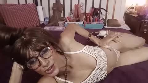 Snapshot of cheryl6fox chatting on 11-30-25, 07:23 Cheryl6Fox online show from 11-30-25, 07:23