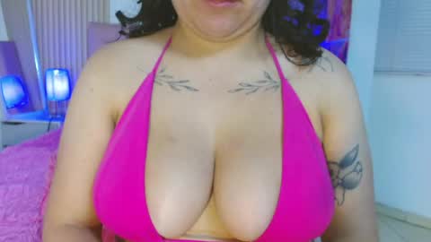 Snapshot of cheryl_hs chatting on 05-19-26, 04:19 Cheryl online show from 05-19-26, 04:19