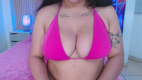 Snapshot of cheryl_hs chatting on 06-10-26, 04:01 Cheryl online show from 06-10-26, 04:01