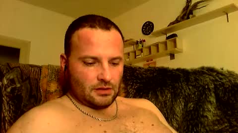Snapshot of cheryloverboy chatting on 01-06-26, 01:31 cheryloverboy online show from 01-06-26, 01:31