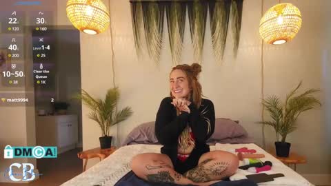 Snapshot of cheviblue chatting on 01-06-25, 02:25 Chevi Blue online show from 01-06-25, 02:25