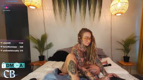 Snapshot of cheviblue chatting on 01-08-25, 05:48 Chevi Blue online show from 01-08-25, 05:48