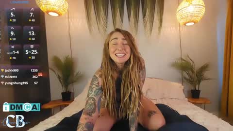 Snapshot of cheviblue chatting on 02-06-25, 06:35 Chevi Blue online show from 02-06-25, 06:35