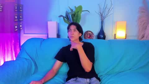 Snapshot of cheys_mast chatting on 05-13-26, 06:38 Cheys online show from 05-13-26, 06:38
