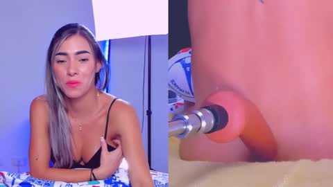 Snapshot of chiara_carter chatting on 03-11-25, 01:37 chiara online show from 03-11-25, 01:37