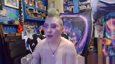 Snapshot of chiaroscurosiren chatting on 12-14-25, 06:19 CurvySiren online show from 12-14-25, 06:19