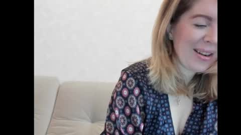 Snapshot of chicafortuna chatting on 02-16-25, 02:20 NBFG online show from 02-16-25, 02:20