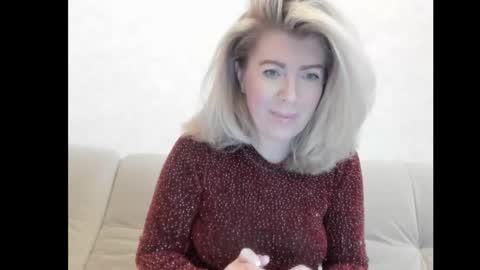 Snapshot of chicafortuna chatting on 10-20-25, 02:23 NBFG online show from 10-20-25, 02:23