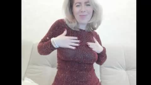 Snapshot of chicafortuna chatting on 11-07-25, 02:11 NBFG online show from 11-07-25, 02:11