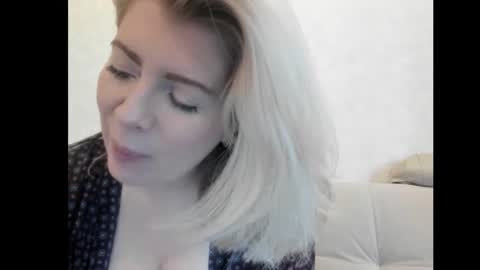 Snapshot of chicafortuna chatting on 11-17-25, 03:12 NBFG online show from 11-17-25, 03:12