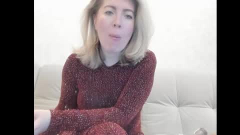 Snapshot of chicafortuna chatting on 11-25-25, 03:06 NBFG online show from 11-25-25, 03:06