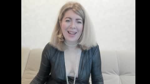 Snapshot of chicafortuna chatting on 11-26-25, 04:46 NBFG online show from 11-26-25, 04:46