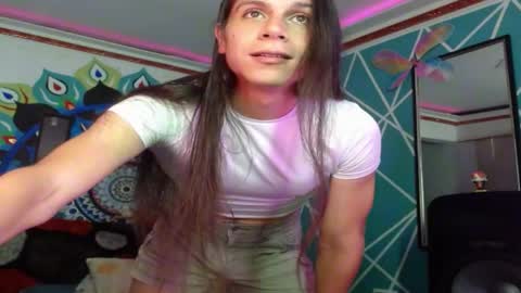 Snapshot of chico_explosivo chatting on 05-01-26, 02:49 chico_explosivo online show from 05-01-26, 02:49