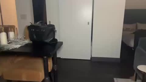 Snapshot of chiguy841 chatting on 12-28-24, 04:41 ChiGuy841 online show from 12-28-24, 04:41