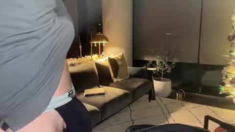 Snapshot of chiguy841 chatting on 01-02-25, 02:33 ChiGuy841 online show from 01-02-25, 02:33