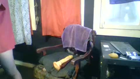 Snapshot of chilesumcl chatting on 12-21-25, 10:50 chilesumcl online show from 12-21-25, 10:50