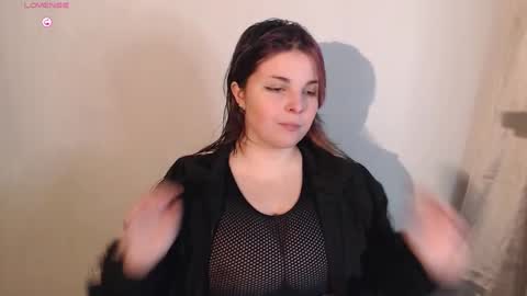 Snapshot of chill_saya chatting on 01-07-25, 08:42 Saya online show from 01-07-25, 08:42