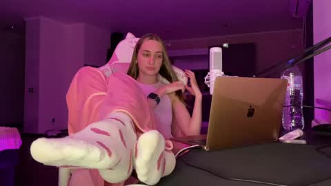 Goddess Vika - owner of all ur money online show from 12-09-24, 04:37